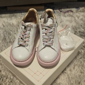 Stylish Kids Sneakers with Pink and Gold Accents